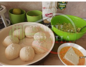 ЗАКУСКИ ЗАМЕСЕНИ С БРАШНО