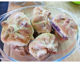 БЪЛГАРСКИ СЛАДКИ ПИТКИ И ЗАКУСКИ