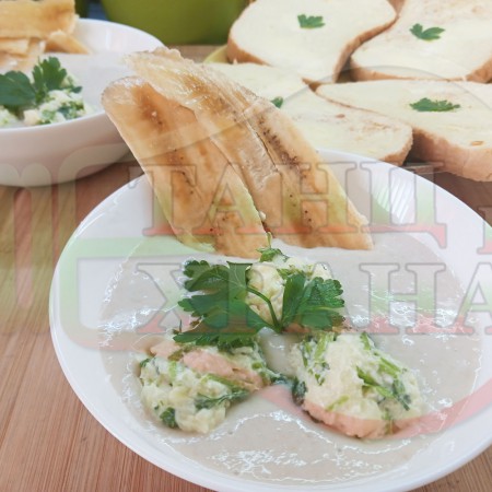 Българска бананова сурова сладко солена супа 