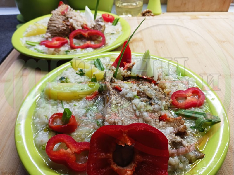 Пълнен свински бут без кост 