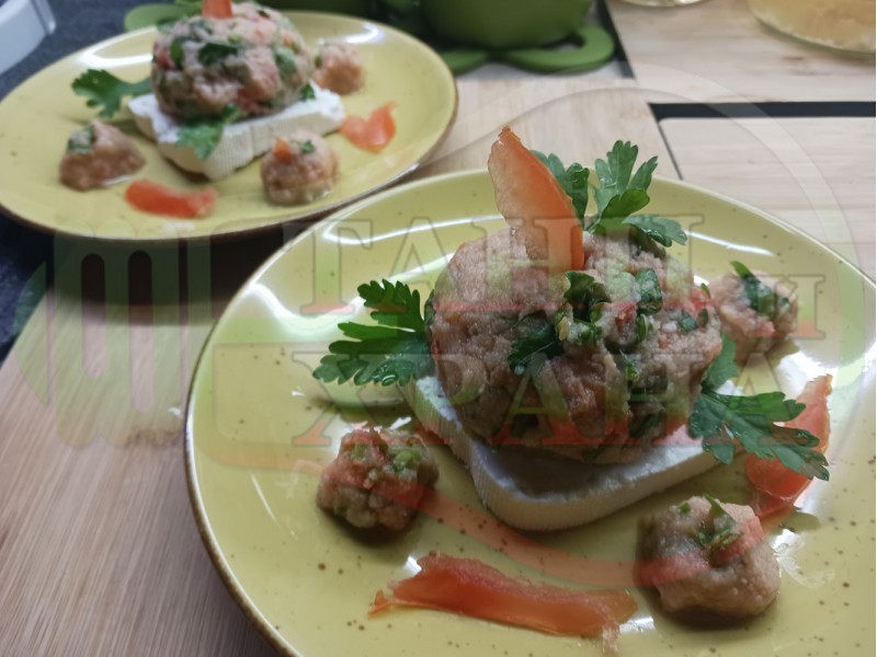 Зеленчукова хлебна салата 