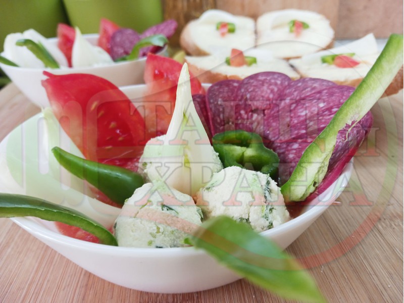 Българска доматена сурова супа 