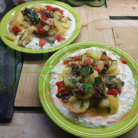 Говеждо с картофи 