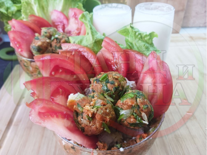 Българска хлебна постна салата 