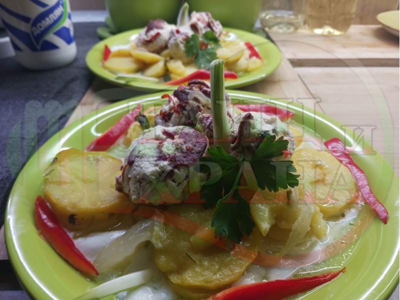 Българска картофена яхния 