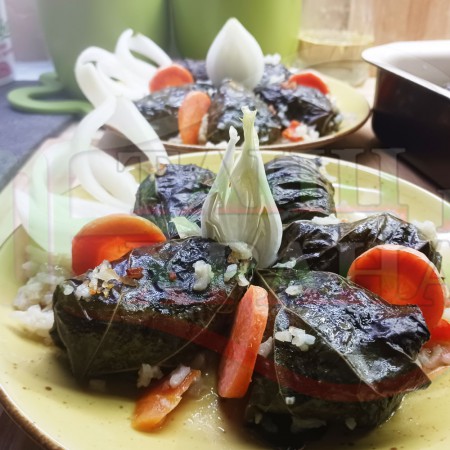 Български лозови постни сарми 