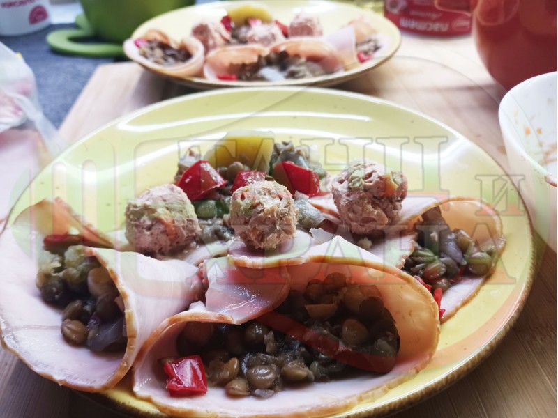 Българска производна салата с леща 