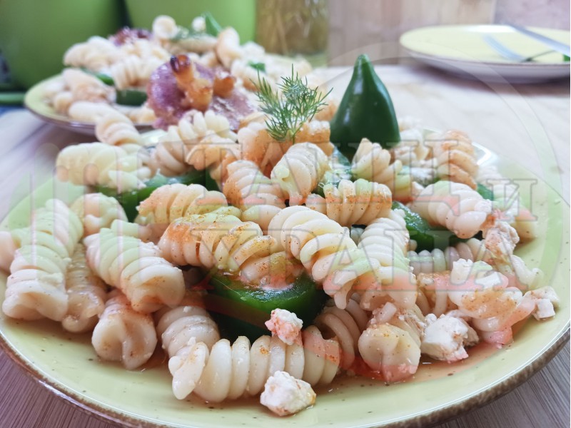 Българска макаронена салата 