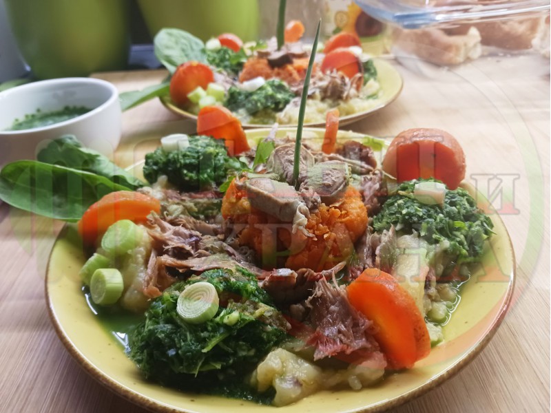 Българска агнешка пюрирана езичена яхния 