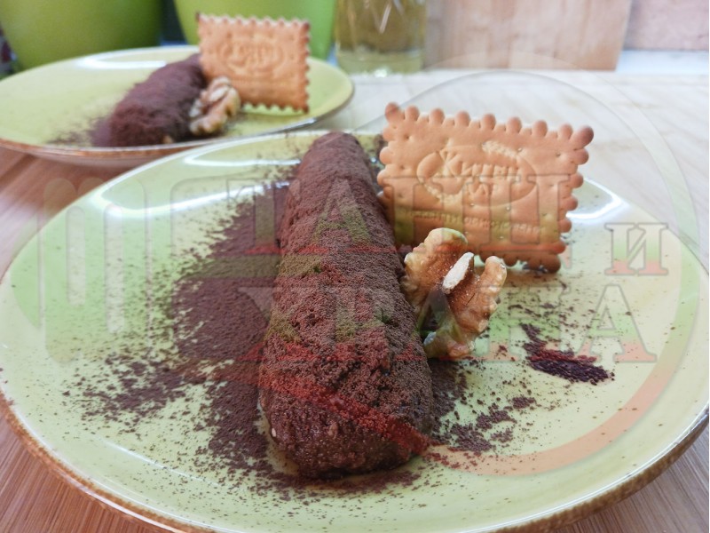 Български бисквитени бананови пуровидни постни мини торти 