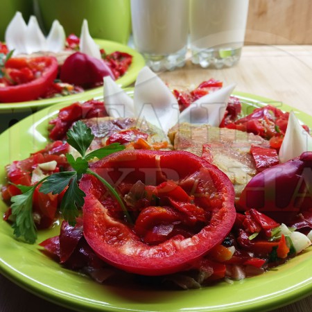 Чеснова лютика със свинско 