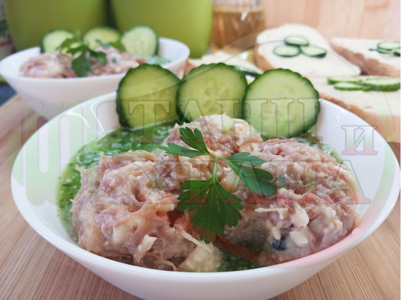 Българска краставична сурова супа 