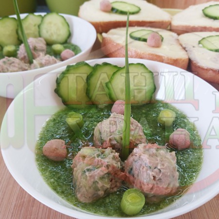 Българска краставична сурова супа 