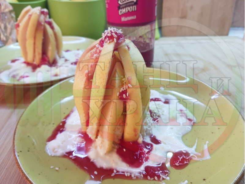 Плодови мини сладко солени салати 