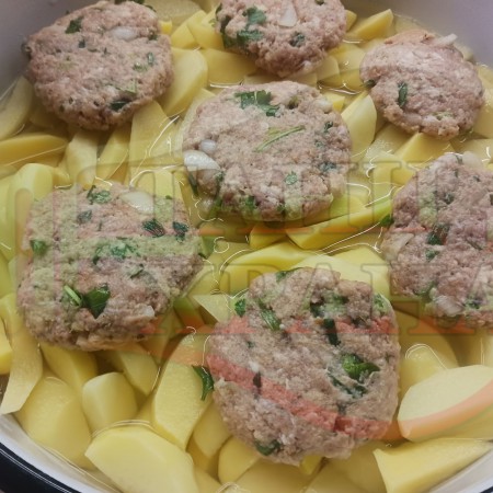 Кюфтета от овкусена кайма 