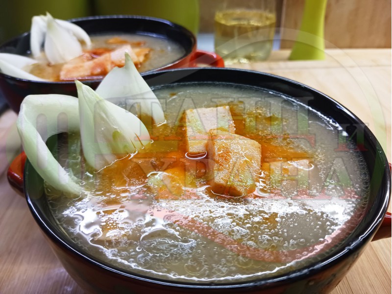 Българска яхния от леща 