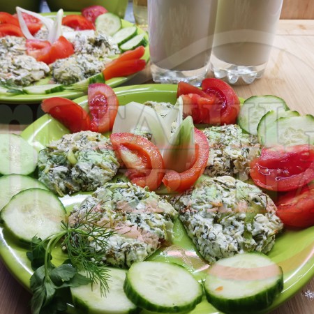 Български магданозени сиренови кюфтета на фурна 