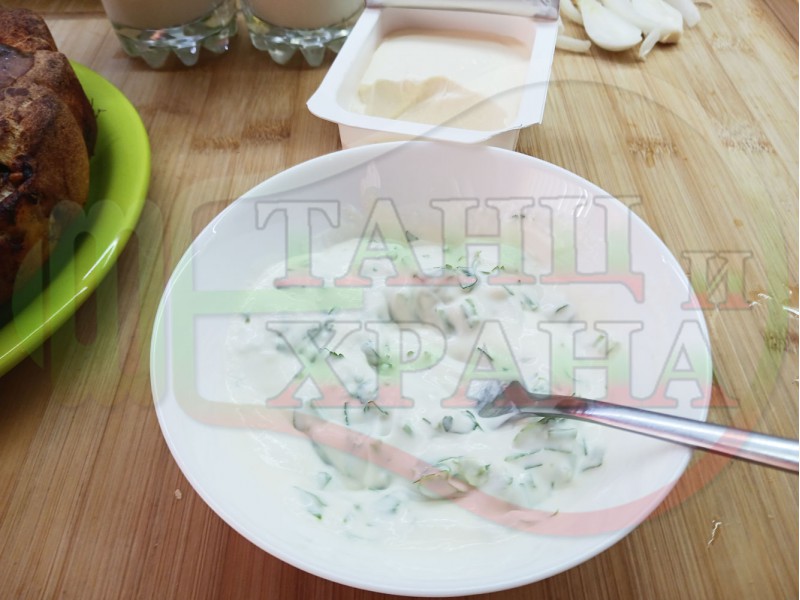 Български млечен сос 