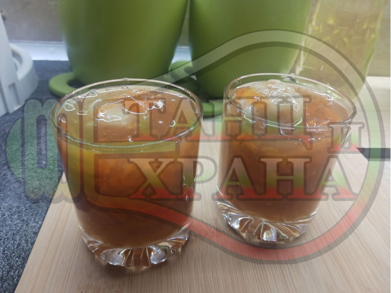 Морковено сладко с мини топчета от ориз и моркови сварено на фурна с кристална захар и нишесте