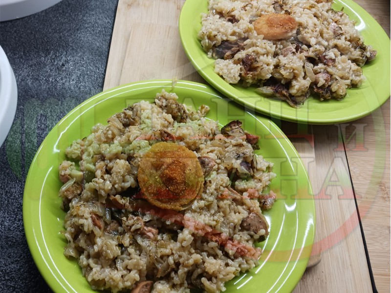 Ориз с наденица 