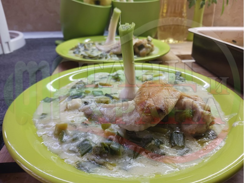 Българска пилешка яхния 