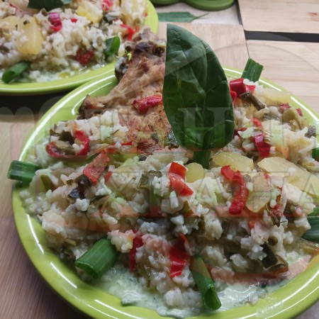 Свински пържоли с ориз и картофи 