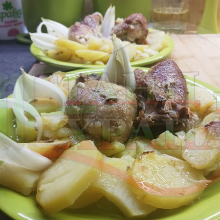 Български пълнени свински пържоли 