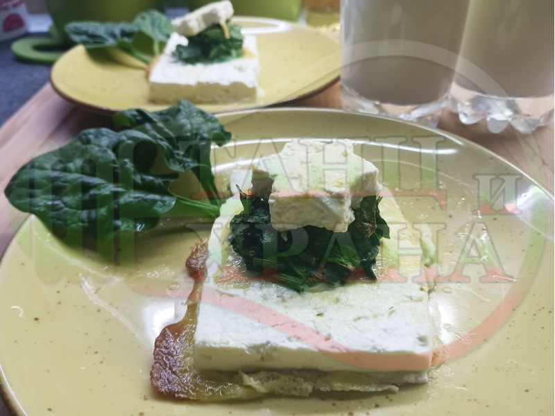 Българско краве бяло саламурено сирене 