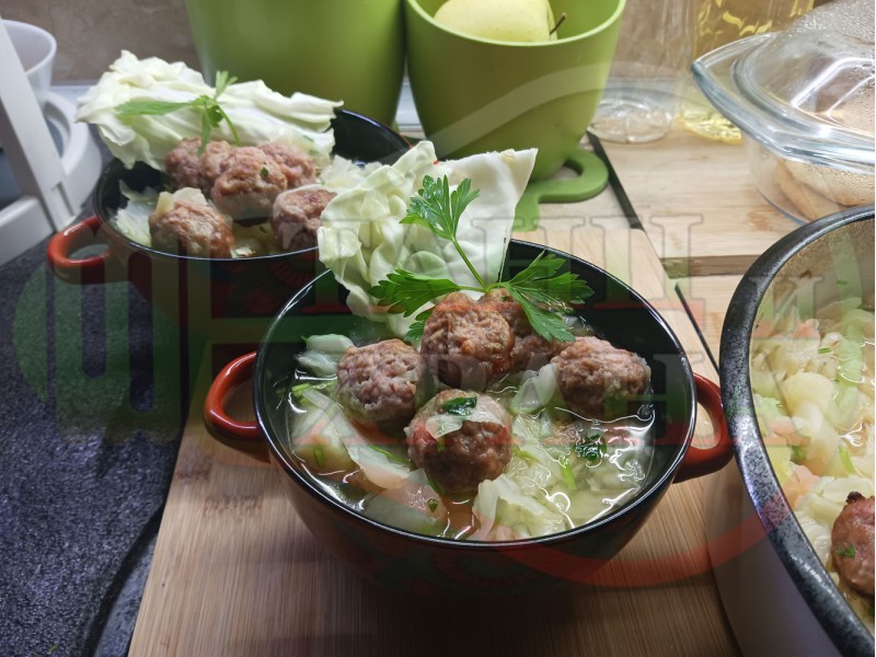 Манджа от бяло прясно зеле 