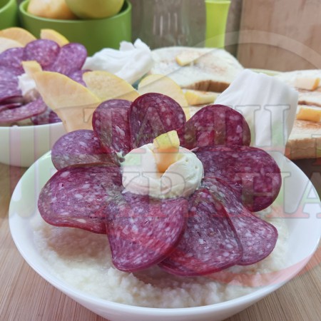 Българска студена сурова сладко солена супа 