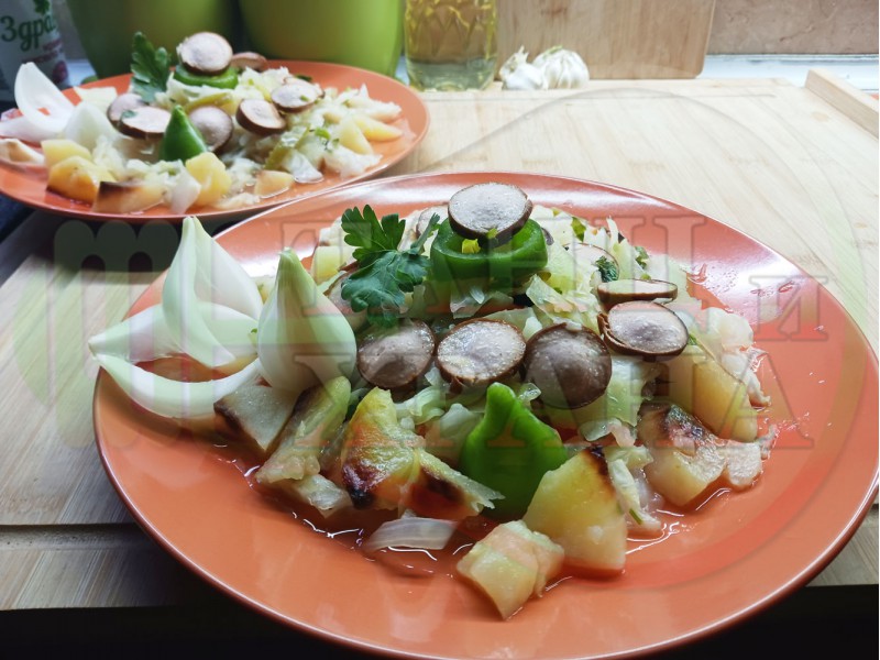 Българска зелева яхния 